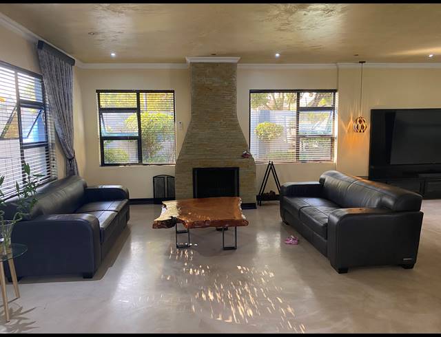 3 BEDROOM FREEHOLD FOR SALE IN RYNFIELD